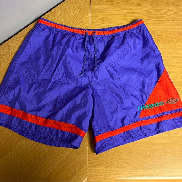 Vintage UMBRO SHORTS Adult Large Purple Red Nylon Made in USA Soccer Football - Picture 1 of 5